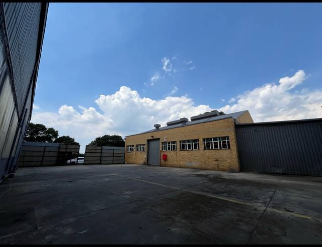 999M² WAREHOUSE TO LET IN ELANDSFONTEIN